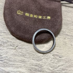 【鎌倉彫金工房の口コミ】 デザインは石をつけなかったため一見すると地味だが、仕上げをマットにし…