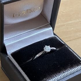 【アイプリモ(I-PRIMO)の口コミ】 あまり大ぶりにもなりすぎず、普段使いもできるような指輪だと思います。
…