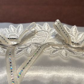 【PILOT BRIDAL(パイロットブライダル)の口コミ】 ダイヤモンドがなくても華のあるデザインです
着ける向きを選ばないので気…