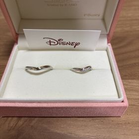 【ケイウノ ブライダル(K.UNO BRIDAL)の口コミ】 ゼクシィで見て、彼女と2人ともデザインが気に入りました。シンプルですが…