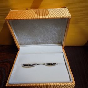 【ケイウノ ブライダル(K.UNO BRIDAL)の口コミ】 シンプルなデザインで流行り廃りございません。店舗に出向き二人で純糸を…