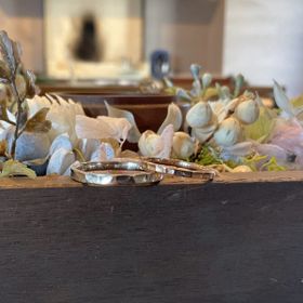 【鎌倉彫金工房の口コミ】 夫:プラチナ、土目、クリア仕上げ
妻:ピンクゴールド、土目、クリア仕上げ…