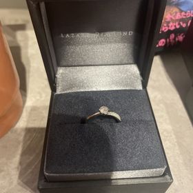 【ラザール ダイヤモンド(LAZARE DIAMOND)の口コミ】 ダイアモンドがいろんな角度からみてもキラキラ輝いていてとても綺麗です…