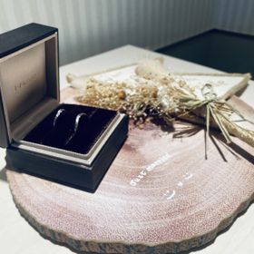 【アイプリモ(I-PRIMO)の口コミ】 指輪のデザインと指輪に込められた想いがとても素敵でした。
シンプルで普…