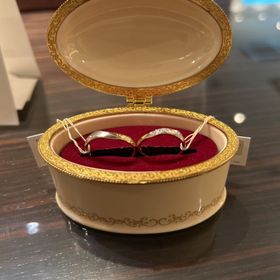 【Beauty and the Beast(ディズニー美女と野獣)の口コミ】 指輪はのデザインがツートンカラーで別れておりつけてみて付け心地もよか…