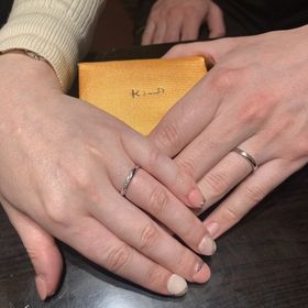 【ケイウノ ブライダル(K.UNO BRIDAL)の口コミ】 ベースのデザインから艶消しやダイヤの数を変更することが可能だったので…
