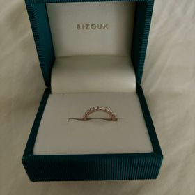 【Bizoux(ビズー)】の口コミ エタニティリングに憧れており、上品でエレガント、長く使い続けたいと思え...