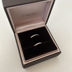 【アイプリモ(I-PRIMO)の口コミ】 毎日つけやすいシンプルさかつ結婚指輪らしい華やかさがあります。シンプ…