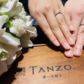 【TANZO.(鍛造指輪)の口コミ】 職人さんがひとつずつ手作りされていて、シンプルでかつ洗練されている印…
