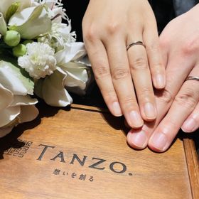 【TANZO.(鍛造指輪)の口コミ】 ・付け心地がとにかくよくてずっと付けていられる
・シンプルでキラキラ輝…