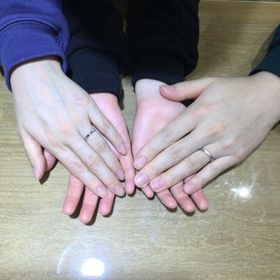 【LOVE NOTESの口コミ】 ダイヤがたくさんついてるにも関わらず派手すぎないデザインに一目惚れし…