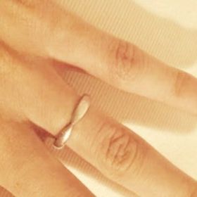 【ティファニー(Tiffany & Co.)の口コミ】 シンプルかつ洗練されたデザインに惹かれました。お店に行くまではいろん…