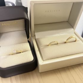 【宝寿堂(ほうじゅどう)の口コミ】 エンゲージリングとマリッジリング両方を、日常的に着けられるように選び…