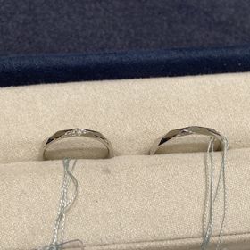 【insembre(インセンブレ)】の口コミ デザインが個性的で、一目見たときから惹かれました。カットが多いので、キ...