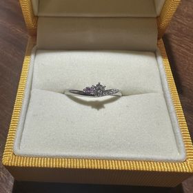 【ケイウノ ブライダル(K.UNO BRIDAL)の口コミ】 デザインは特に決めていきませんでした。
その場に沢山あるデザインの中か…