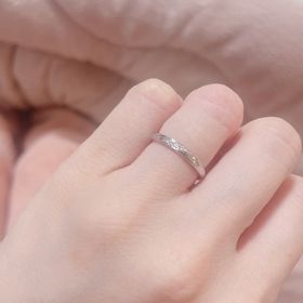 【アイプリモ(I-PRIMO)の口コミ】 細身で短めの指なのでこの細めのストレートタイプの
指輪が一番手を綺麗に…