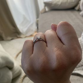 【銀座ダイヤモンドシライシの口コミ】 プロポーズリングを購入をしました。ダイヤモンドを自身で購入後、プロポ…