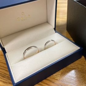 【GALA JEWELRY(ガラジュエリー)の口コミ】 シンプルイズベスト＋ワンポイントを意識してデザインを決めました。斜め…