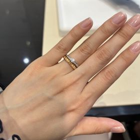 【ブシュロン(BOUCHERON)の口コミ】 指輪のデザインがシンプルかつ個性的！普段使いも案外しやすいようなデザ…