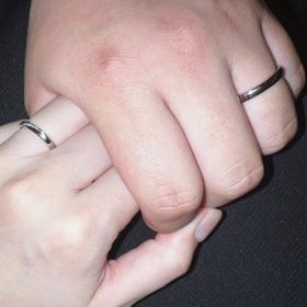 【ケイウノ ブライダル(K.UNO BRIDAL)の口コミ】 シンプルでつけやすく、職場でつけていても違和感なく派手すぎません。内…