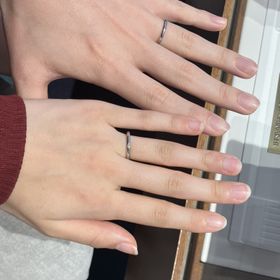 【銀座ダイヤモンドシライシの口コミ】 指輪のデザインが可愛かったです。毎日付けやすいようなしっかり感と、い…
