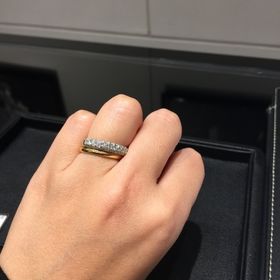 【エクセルコダイヤモンド(EXELCO DIAMOND)の口コミ】 パヴェタイプが欲しくて、一粒と悩んだが、一生使えるということ、普段か…