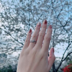 【ラザール ダイヤモンド(LAZARE DIAMOND)の口コミ】 ダイヤの輝き、この一点突破でラザールさんに軍配が上がりました。
かなり…