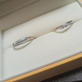 【ケイウノ ブライダル(K.UNO BRIDAL)の口コミ】 石の数を減らしてその分輝きが1番良い石にしました。毎日つけるので1番手…