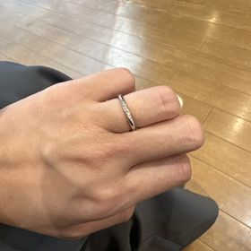 【アイプリモ(I-PRIMO)の口コミ】 ダイヤモンドが14個入っていて、光に当てたら輝きが増す。ふたつ合わせた…