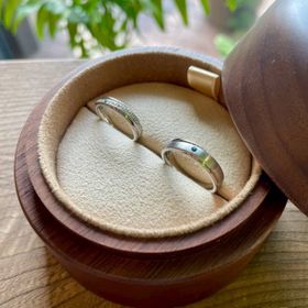 【COLANY(コラニー)の口コミ】 デザインが可愛いいです！表にはおそろいの青いダイヤを、裏にはお互いの…