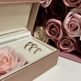 【MAHARAJA DIAMOND(マハラジャダイヤモンド)の口コミ】 普段使いしやすいシンプルなものにしました。少し細めでダイヤモンドも主…