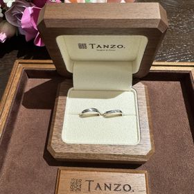 【TANZO.(鍛造指輪)の口コミ】 デザインは指の形を考慮したウェーブを細かく調整できます。ダイヤ加工や…