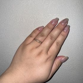 【SIENAROSE(シエナロゼ)の口コミ】 人と被らないデザインの結婚指輪を探していて、「道」というコンセプトの…