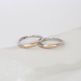 【LEGAN(レガン)の口コミ】 ウェーブでプラチナ、ピンクゴールドのコンビネーションになっており、プ…