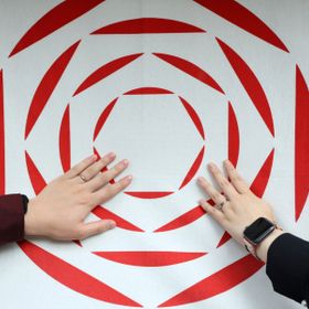 【出雲結(いずもゆい)の口コミ】 ゴールドを購入しました。最初はこんなに明るいゴールドかと感じましたが…