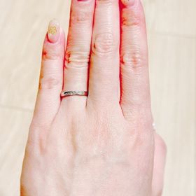 【BONDS(ボンズ)の口コミ】 素材はしっかりした感じがします。
ダイヤモンドも埋め込まれているのでひ…