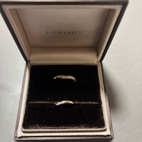 【アイプリモ(I-PRIMO)の口コミ】 デザインはシンプルだけど、控えめな輝きを放っているような感じです。形…