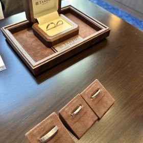 【TANZO.(鍛造指輪)の口コミ】 毎日つけても疲れない、指輪を付けていて気にならないところ、
また重ね付…