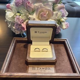 【TANZO.(鍛造指輪)の口コミ】 購入時、
3月3日に入籍する予定で、担当の方に伝えると
指輪の幅も3.3ミリ…