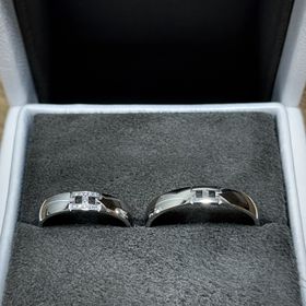 【エルメス(HERMES)】の口コミ シンプルでありながらもＨのロゴでブランドの存在感が出されていてとてもオ...