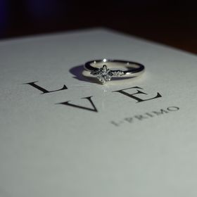 【アイプリモ(I-PRIMO)の口コミ】 とても綺麗で、特別感のある仕上がりでした。ダイヤも大きく、キラキラと…