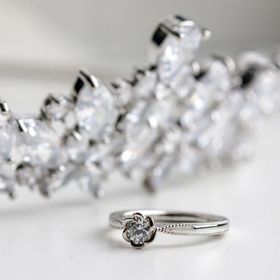 【TRECENTI(トレセンテ)の口コミ】 よくある、ザ！婚約指輪という形よりも、人と違っていて尚且つ可愛い自分…