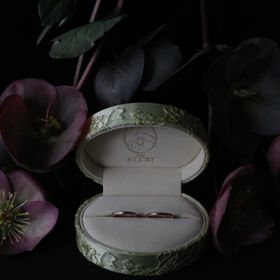 【atelier ST, CAT(アトリエ エスティーキャット)の口コミ】 コンセプトにもあるように、キラキラしすぎてないのがよいです。普段シル…