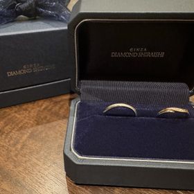 【銀座ダイヤモンドシライシの口コミ】 お互いのこだわりを尊重してペアのものではなく、私はアイグレイのコンビ…