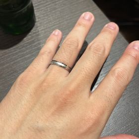 【ラザール ダイヤモンド(LAZARE DIAMOND)の口コミ】 ラザールダイヤモンドの指輪はシンプルかつ個性的な部分もあります。他の…