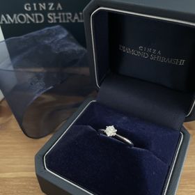 【銀座ダイヤモンドシライシの口コミ】 デザイン1Sという商品を出していただきました。ホリミナスのデザインの元…