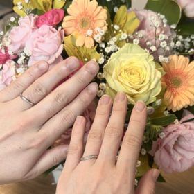 【銀座ダイヤモンドシライシの口コミ】 斜めにダイヤモンドが入っている指輪を選びました！ダイヤモンドが5つ入っ…