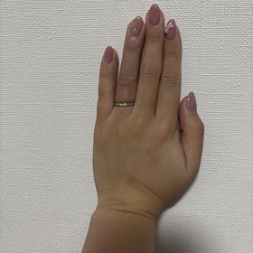 【銀座ダイヤモンドシライシの口コミ】 ダイヤの数についえは迷いましたが、結局三石にしました。それでも輝きが…