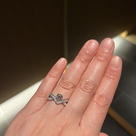 【ショーメ(CHAUMET)の口コミ】 婚約指輪にショーメのジョセフィーヌを選びました。エレガントで洗練され…