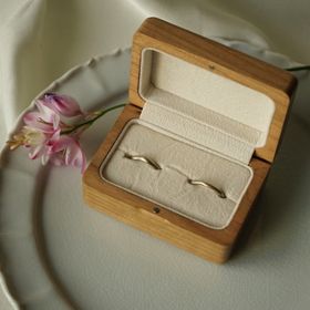 【atelier ST, CAT(アトリエ エスティーキャット)の口コミ】 シンプルながらも個性が出せて普段のジュエリーとも合う指輪が良いなと思…